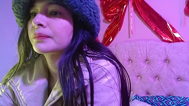 Snapshot of you_star chatting on February 19, 5:10 pm you star online show from February 19, 5:10 pm