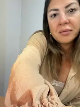 leona-david online show from May 4, 12:08 pm