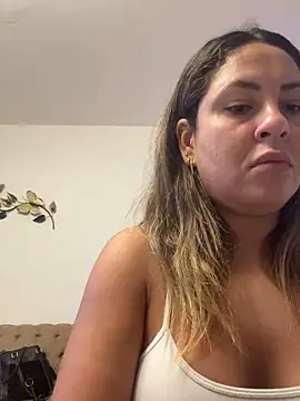 leona-david online show from April 3, 2:45 pm