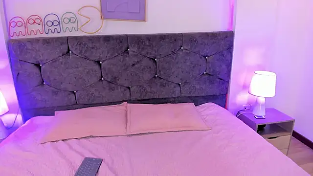 Megan Morphy online show from April 5, 9:54 pm