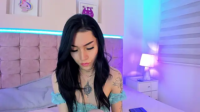 Snapshot of Megan_Morphy chatting on February 27, 1:00 pm Megan Morphy online show from February 27, 1:00 pm