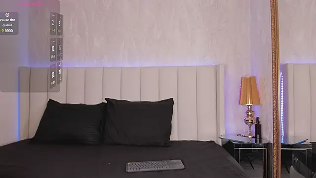 Snapshot of angelina_honey_ chatting on February 26, 3:50 am angelina honey online show from February 26, 3:50 am