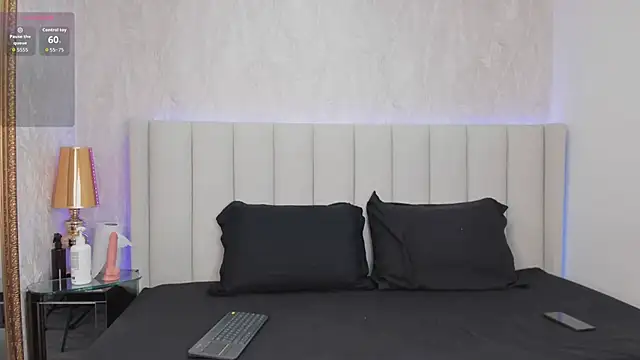 Snapshot of angelina_honey_ chatting on March 2, 4:02 am angelina honey online show from March 2, 4:02 am