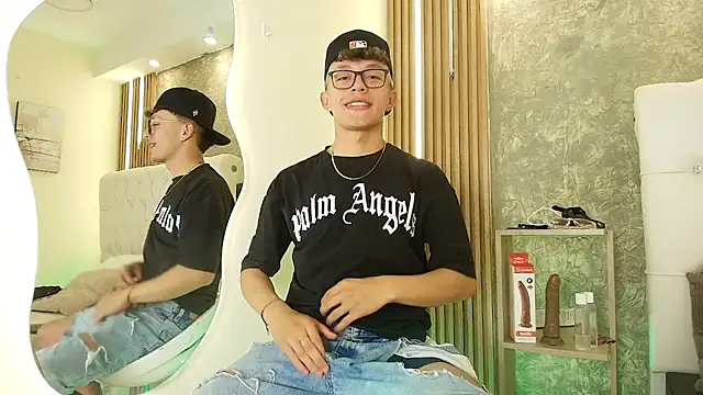 Dark Nico online show from April 3, 4:19 am