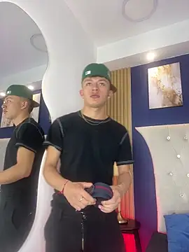 Snapshot of Dark_Nico chatting on February 28, 4:12 am Dark Nico online show from February 28, 4:12 am