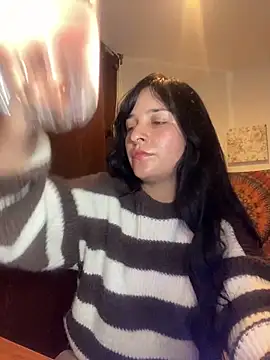 Snapshot of Abril_Thompson221 chatting on May 4, 1:31 am Abril Thompson221 online show from May 4, 1:31 am