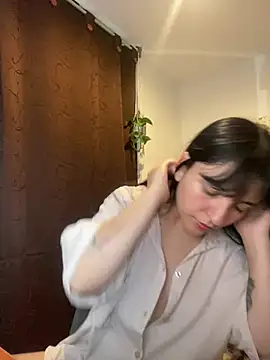 Snapshot of Abril_Thompson221 chatting on May 11, 1:40 am Abril Thompson221 online show from May 11, 1:40 am