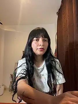 Abril Thompson221 online show from March 25, 2:33 am