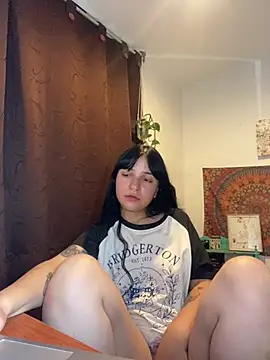 Snapshot of Abril_Thompson221 chatting on May 16, 1:48 am Abril Thompson221 online show from May 16, 1:48 am
