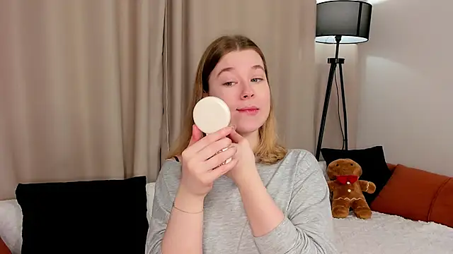 MaraaSwan online show from April 14, 2:16 am