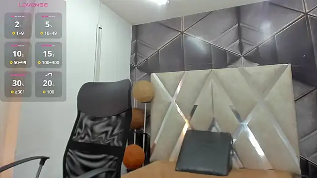 Agatta Adams online show from March 18, 3:03 pm