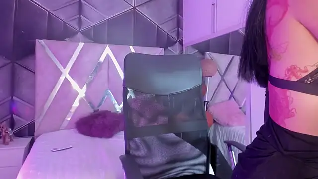 Agatta Adams online show from April 20, 3:24 pm