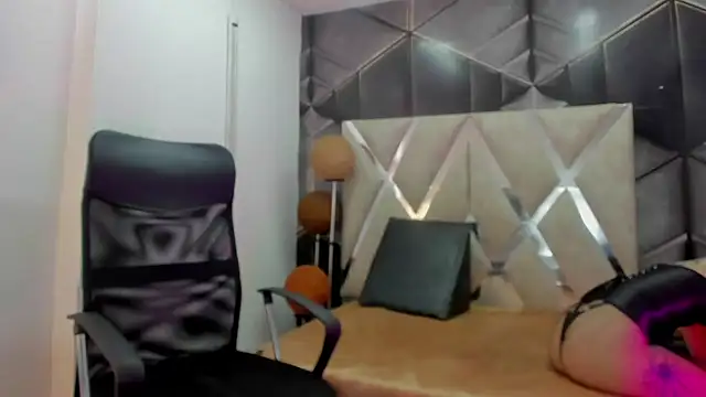 Agatta Adams online show from March 25, 2:16 pm