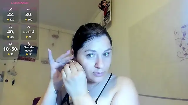 EVELYNA88 online show from May 11, 8:50 pm