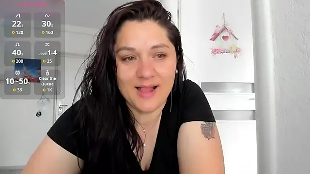 EVELYNA88 online show from May 9, 8:50 am