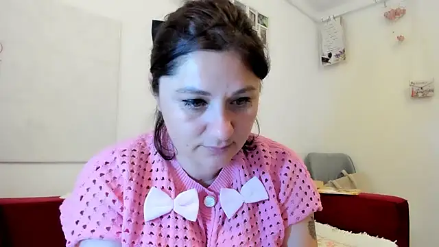 Snapshot of EVELYNA88 chatting on June 11, 4:26 pm EVELYNA88 online show from June 11, 4:26 pm