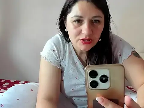 EVELYNA88 online show from February 16, 11:42 am