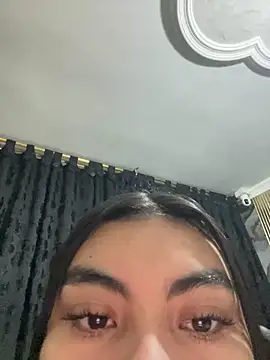 eimmy  skinny online show from April 17, 7:06 pm