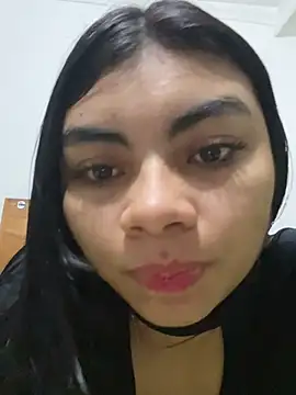 eimmy  skinny online show from April 16, 11:40 pm