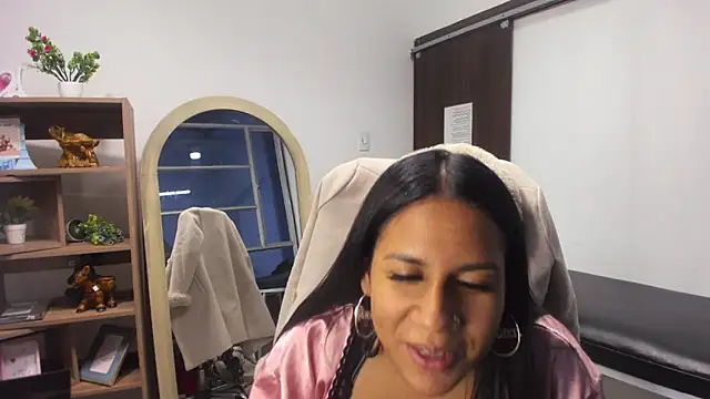 Scarlett Moom online show from April 5, 3:46 am