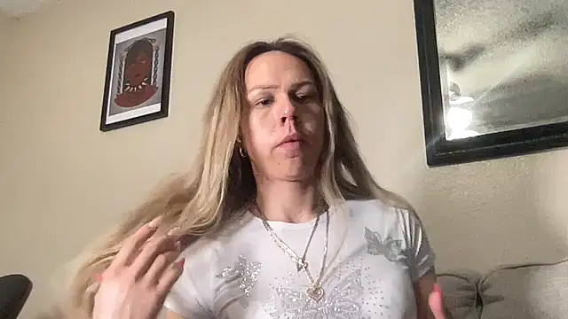 Snapshot of alexaskoxx chatting on February 27, 1:28 am alexaskoxx online show from February 27, 1:28 am