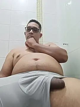 Snapshot of gordogruesa chatting on July 5, 3:22 am gordogruesa online show from July 5, 3:22 am