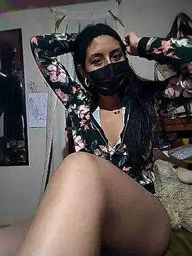 Snapshot of AkashaCute chatting on February 17, 4:10 am AkashaCute online show from February 17, 4:10 am