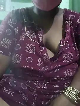 Snapshot of tamilkaviya431 chatting on June 11, 12:12 am tamilkaviya431 online show from June 11, 12:12 am