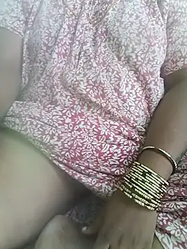 Snapshot of tamilkaviya431 chatting on June 18, 3:49 am tamilkaviya431 online show from June 18, 3:49 am