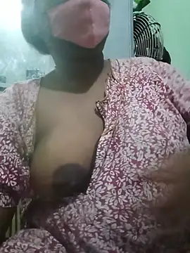 Snapshot of tamilkaviya431 chatting on June 25, 10:15 pm tamilkaviya431 online show from June 25, 10:15 pm
