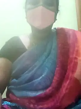 Snapshot of tamilkaviya431 chatting on July 4, 11:53 pm tamilkaviya431 online show from July 4, 11:53 pm