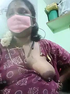 Snapshot of tamilkaviya431 chatting on July 9, 5:01 pm tamilkaviya431 online show from July 9, 5:01 pm