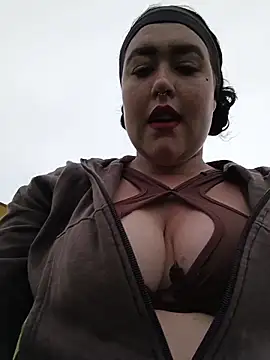 Freckless  online show from April 15, 7:40 pm