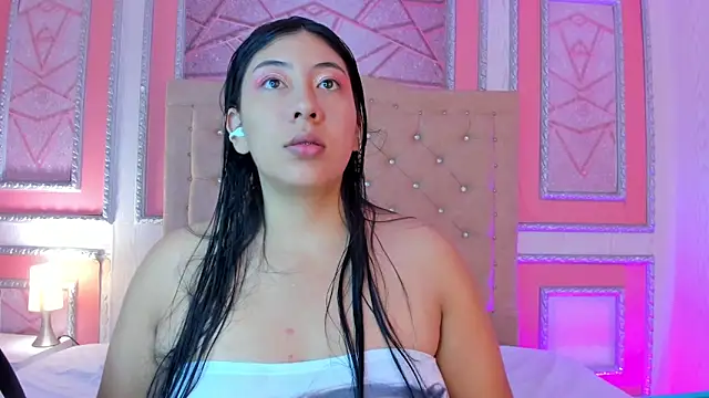 Snapshot of sluttybby_ chatting on April 29, 1:43 am sluttybby online show from April 29, 1:43 am
