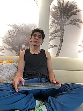 abrilandjulian online show from April 9, 11:49 am