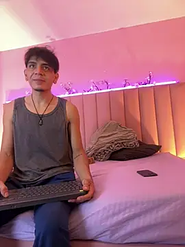 abrilandjulian online show from June 12, 11:30 am
