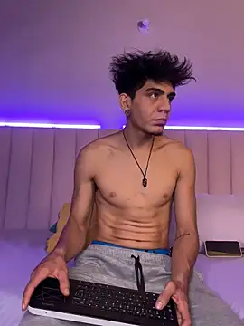 abrilandjulian online show from April 8, 12:06 pm