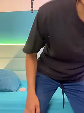 abrilandjulian online show from March 23, 11:32 am