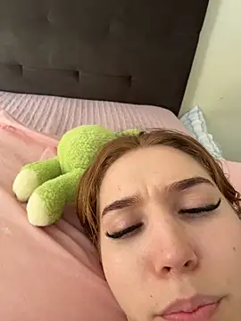 Snapshot of Aneruivinhaa chatting on February 20, 1:46 pm Aneruivinhaa online show from February 20, 1:46 pm