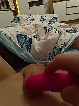 Snapshot of onxana89 chatting on February 14, 10:43 pm onxana89 online show from February 14, 10:43 pm