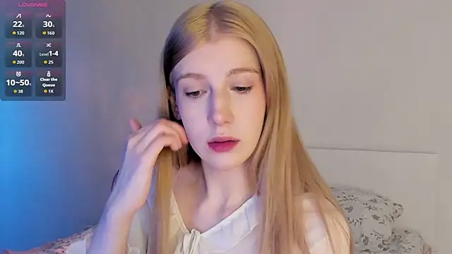 WetKaylaa online show from March 22, 11:01 am