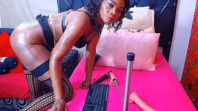 Snapshot of MaturePrettyLady01 chatting on June 26, 7:42 pm MaturePrettyLady01 online show from June 26, 7:42 pm