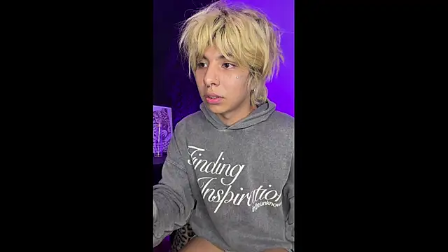 prince oliverr online show from April 3, 5:03 am