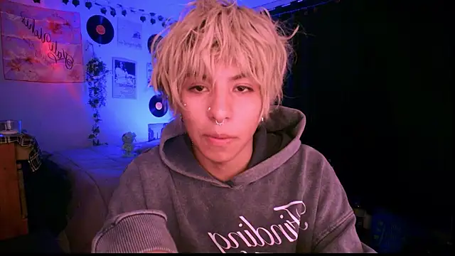 prince oliverr online show from February 22, 9:11 am