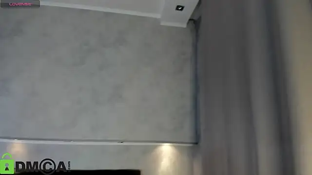 Emily Lews online show from April 14, 1:10 am