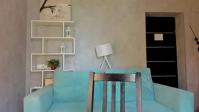 Snapshot of Emily_Lews chatting on July 17, 9:17 am Emily Lews online show from July 17, 9:17 am