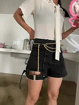 Snapshot of sunae-sex chatting on July 9, 11:48 pm sunae-sex online show from July 9, 11:48 pm