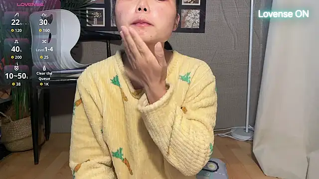 Snapshot of xiaosu22 chatting on April 30, 1:56 am xiaosu22 online show from April 30, 1:56 am