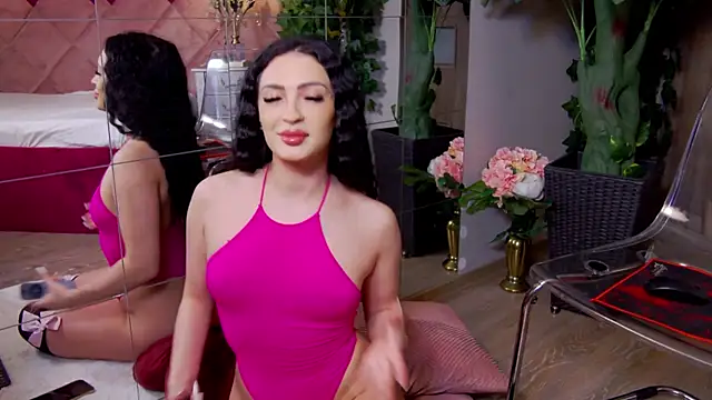 VictoriaLanes online show from April 18, 4:26 am