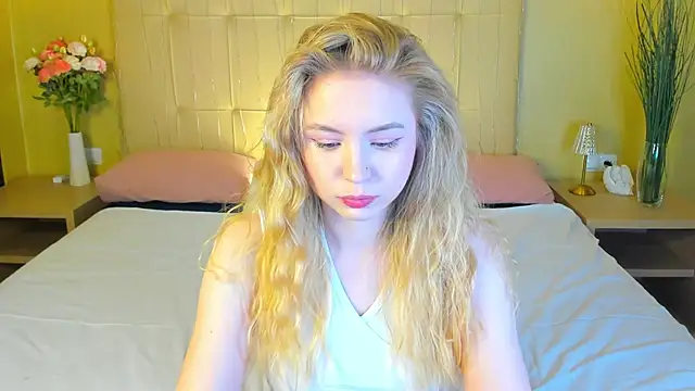 Linda  Bloom online show from May 9, 12:58 am